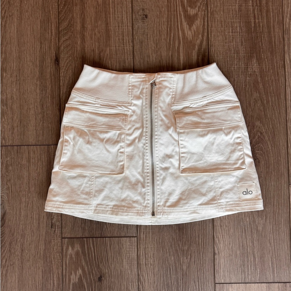 ALO Yoga Cream Mini Skirt